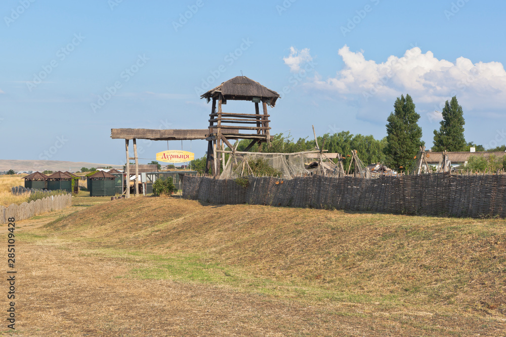 Gate to the Durnytsa market square in the Ataman ethnographic complex. Taman Temryuk district of the Krasnodar region Gate to the Durnytsa market square in the Ataman ethnographic complex. Taman Temryuk district of the Krasnodar region