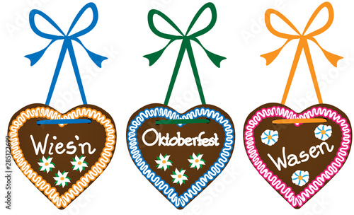 3 illustrierte Lebkuchenherzen Oktoberfest mit Aufschriften: Oktoberfest, Wasen, Wies'n