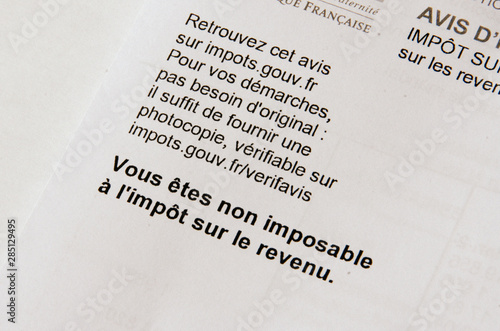 annulation des impôts sur le revenu de 2018, papier photo