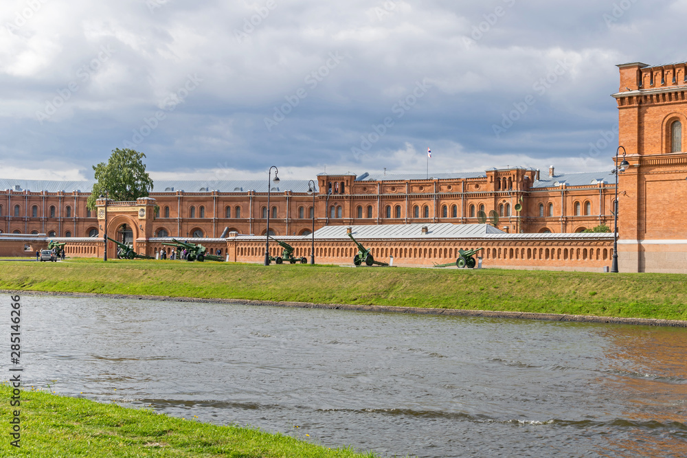 Obraz premium Military Historical Museum of Artillery with its outdoor exhibition of the cannons in Saint Petersburg, Russia