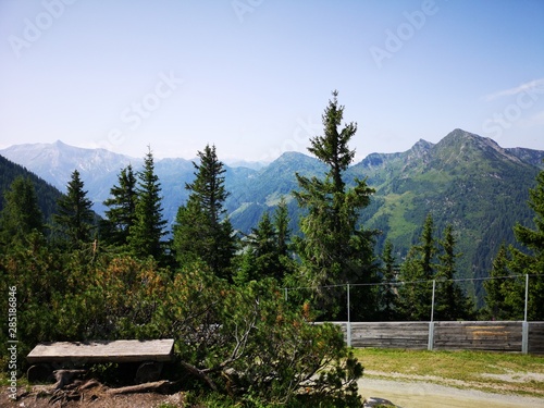 Wallpaper Mural ursprüngliche Landschaft in den Alpen - Wanderung Torontodigital.ca