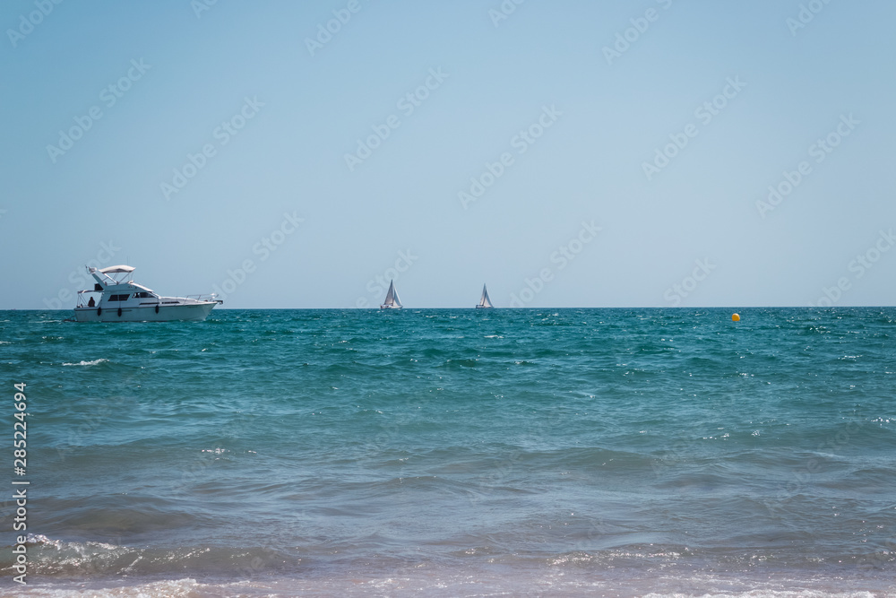Photo of a ship in the beach