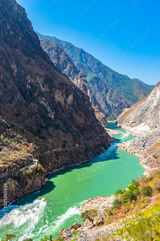 Tiger Leaping Gorge and Jinsha River. Located 60 kilometres north of Lijiang, Yunnan, China.