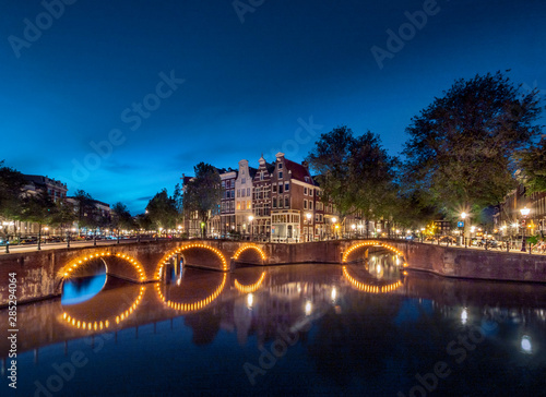 Canvas Print Keizersgracht and Leidsegracht at Night in Amsterdam, Netherlands