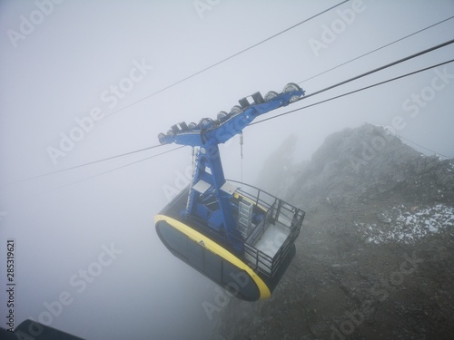 Dachstein Alpen bei Nebel