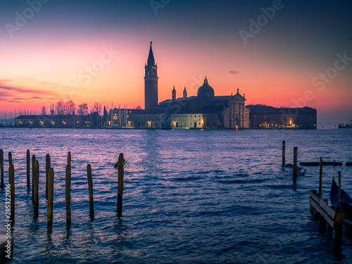 Amanecer en Venecia, Italia