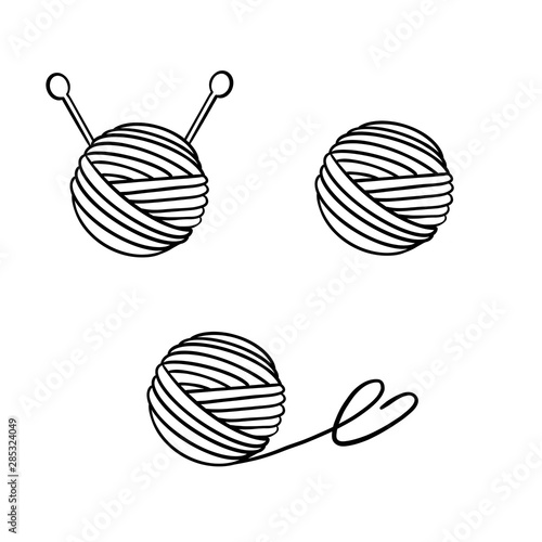 Fototapeta Naklejka Na Ścianę i Meble -  Illustration of yarn ball with knitting heart. For crocheting and knitting print, icons, website, logo, tag, label, creative design. Love knitting. Isolated objects on white.