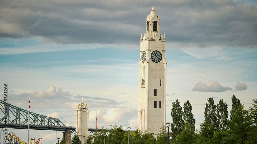 Obraz premium Clock tower Montreal