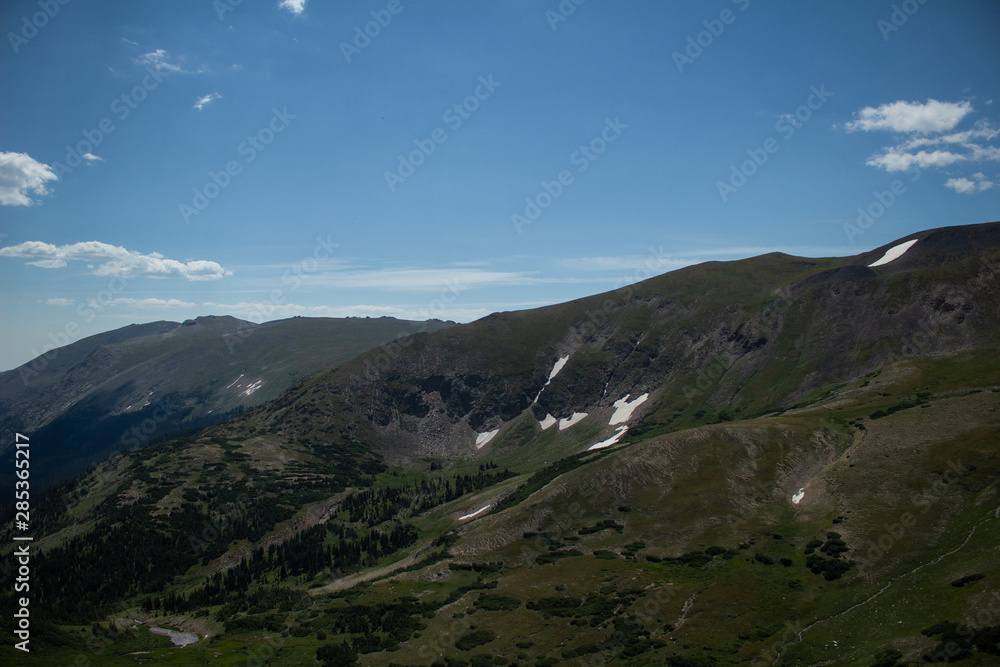 Fototapeta premium view of mountains