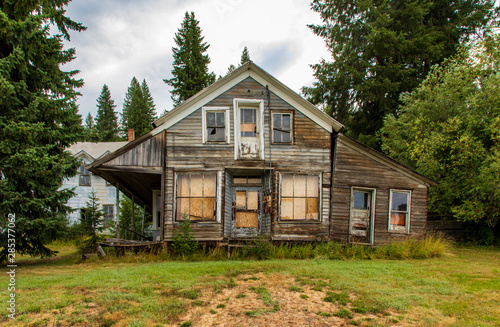 Old abandon hotel in Bovill Idaho 