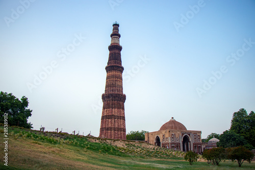 India's talles tbrick  minaret qutub minar
