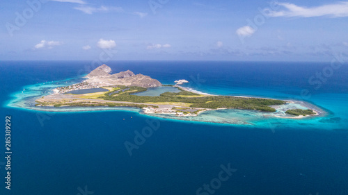 Fotografía Caribbean: Vacation in the blue sea and deserted islands