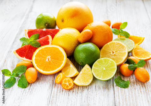 Fresh citrus fruits © Olena Rudo