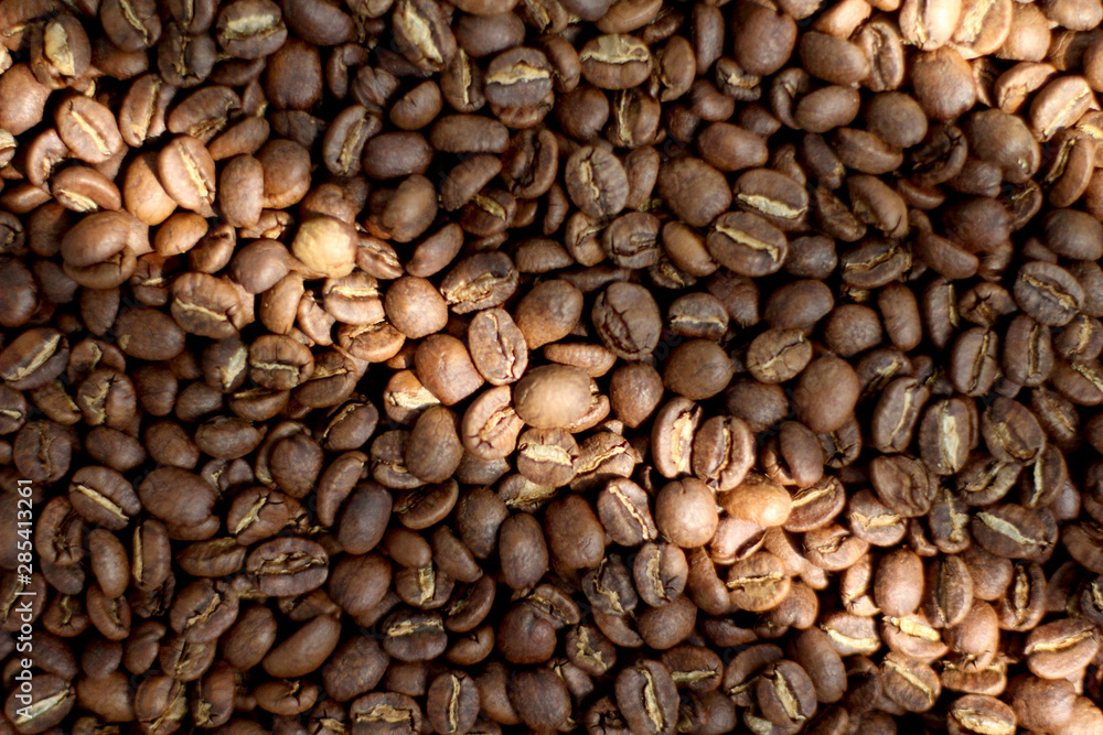 Fototapeta premium roasted coffee beans background 