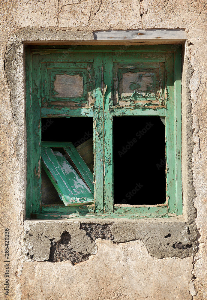 verwittertes grünes Fenster - Lost places verwittertes grünes Fenster - Lost places