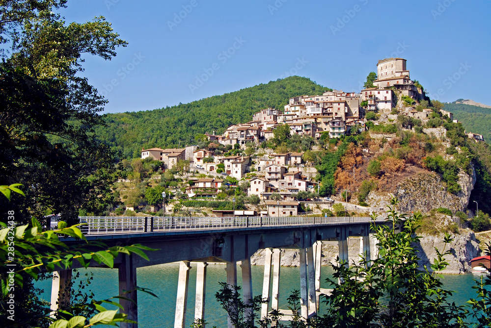 Obraz premium Ancient Village Castel di Tora - Italy