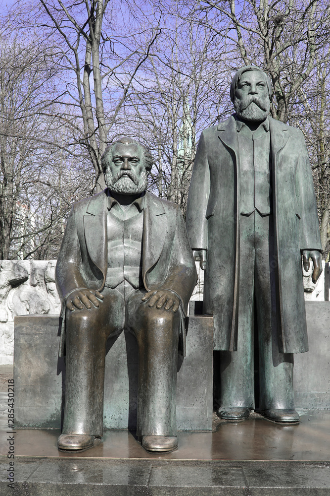 Denkmal, Marx-Engels-Forum, Berlin Mitte, Berlin, Deutschland