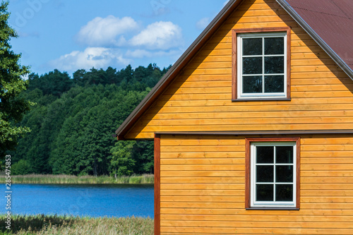 Wallpaper Mural Cottage on the coast of lake. Torontodigital.ca