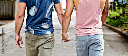 Canvas Print A Portrait of a happy gay couple outdoors in urban background
