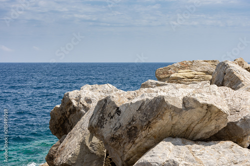 Splendid panoramic view of the blue and crystalline sea of the island of Elba in Italy © Filippo Corti