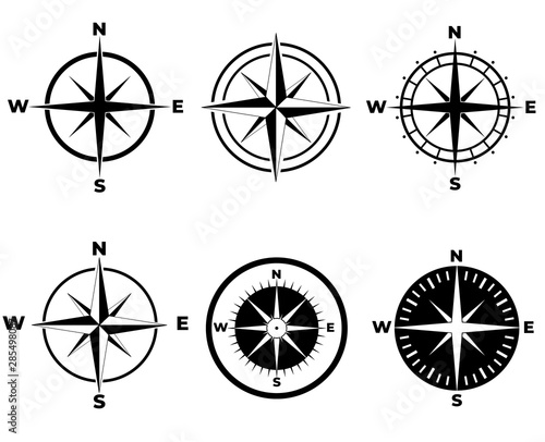 Compass icon seto isolated on white background