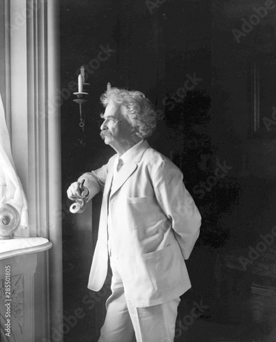 Mark Twain (Samuel L. Clemens photo