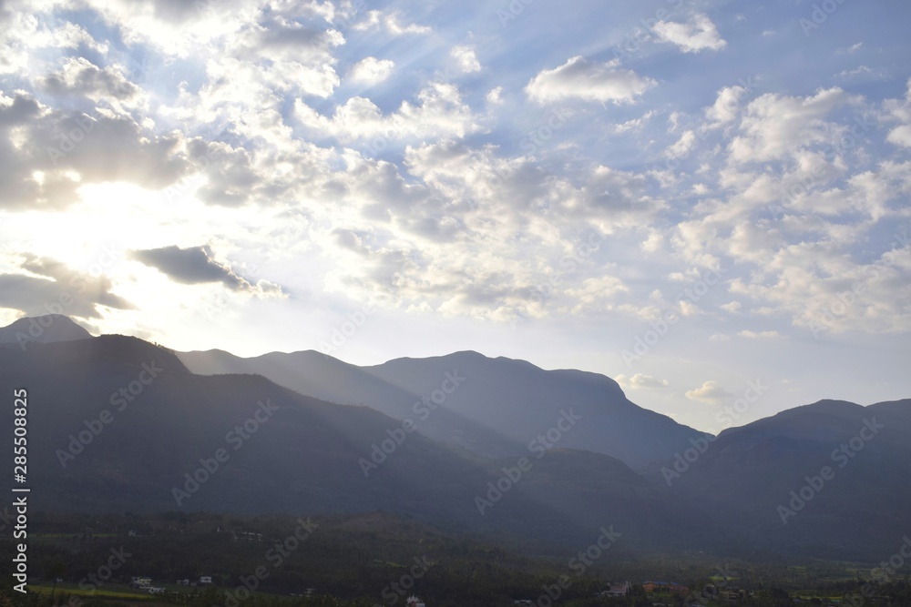 Obraz premium Marayoor, Kerala, India - April 13, 2019: Sunset In Mountains.
