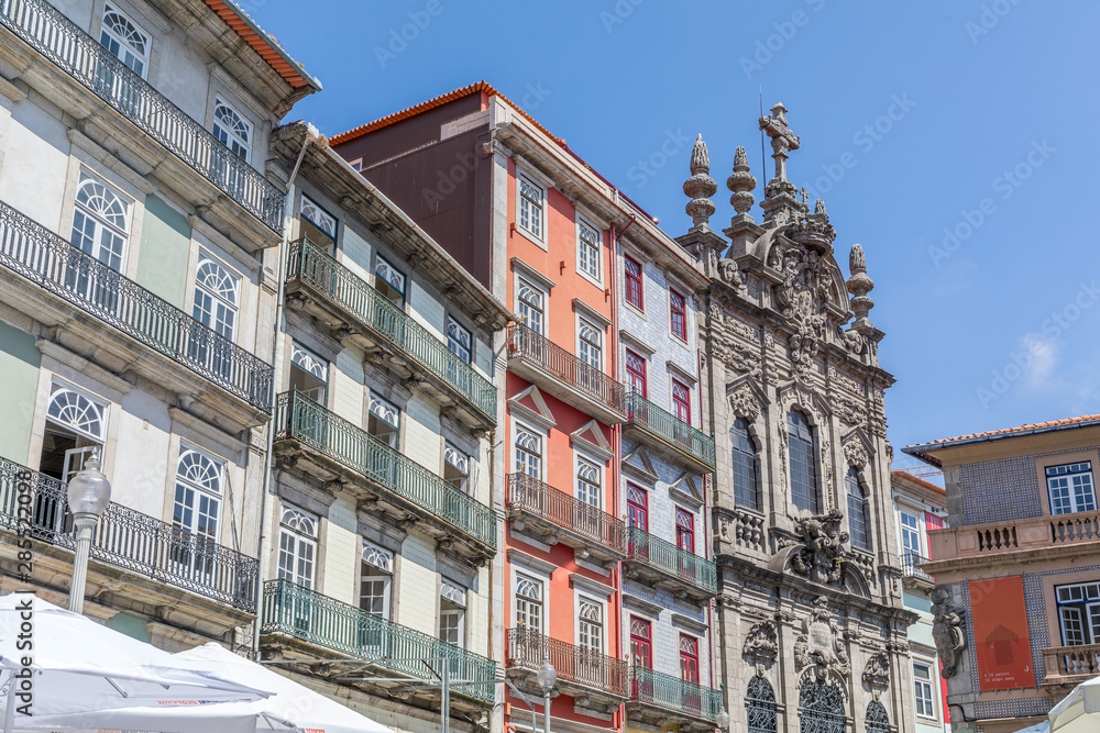 Façades colorées à Porto, Portugal