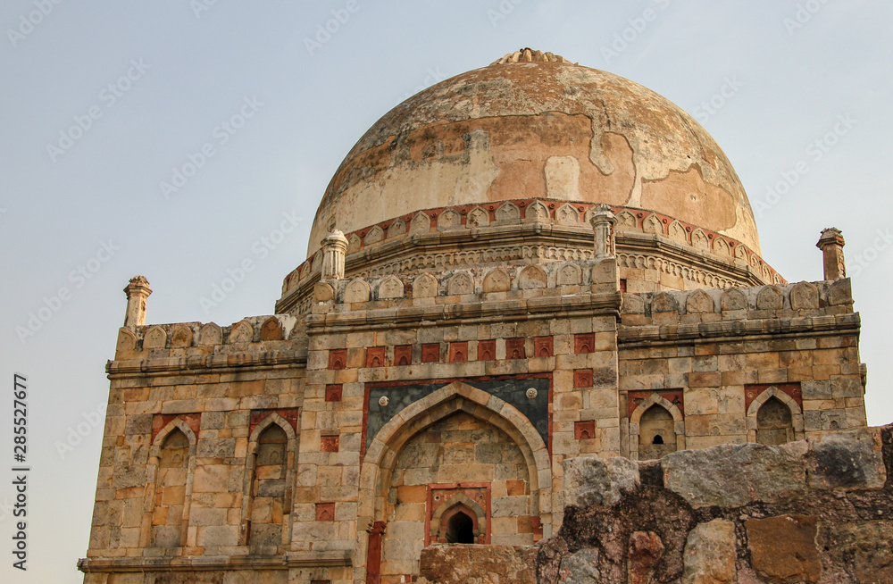Ancient fortress Shish Gumbadin Lodhi Garden park, New-Delhi, India