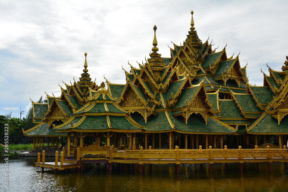 Fototapeta premium Magnifique Temple Thaïlande Asie