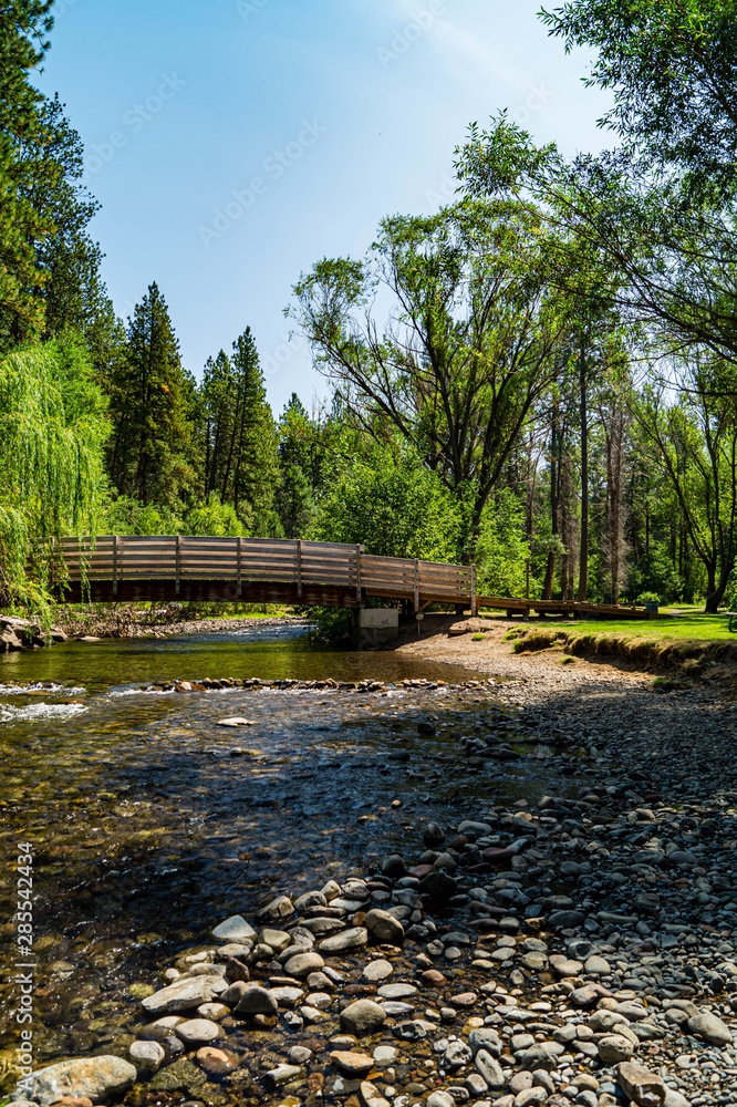 Fototapeta premium Foot bridge crossing Catherine Creek in eastern Oregon