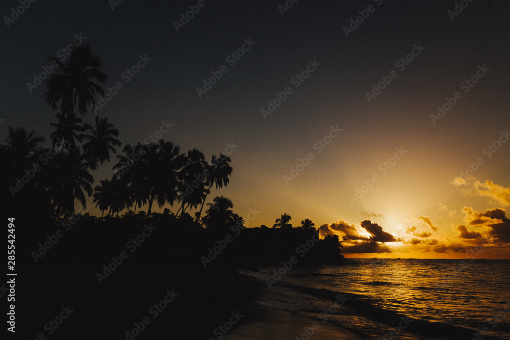 Nascer do sol incrível no caribe brasileiro, Maragogi, Alagoas Nascer do sol incrível no caribe brasileiro, Maragogi, Alagoas