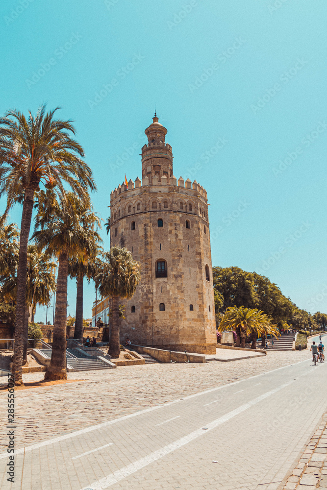 Torre del Oro en Sevilla, España