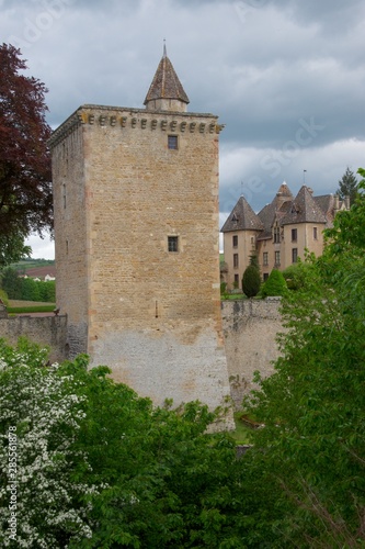Fototapeta Naklejka Na Ścianę i Meble -  Château de Couches en Saône et Loire