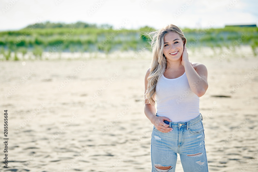 pinterest: mariahhanato ♥ | Beach photoshoot, Beach poses, Summer photos