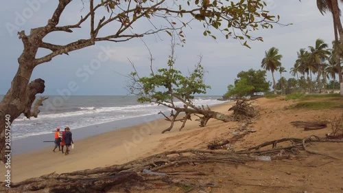 Plage de Kribi au Cameroun / Kribi Beach in Cameroon photo