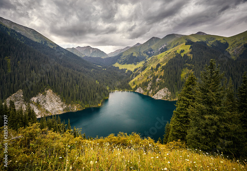Foto Kolsai Lake in Kazakhstan