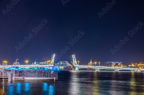 The bridge at Saint Peterburg © conanedogawa