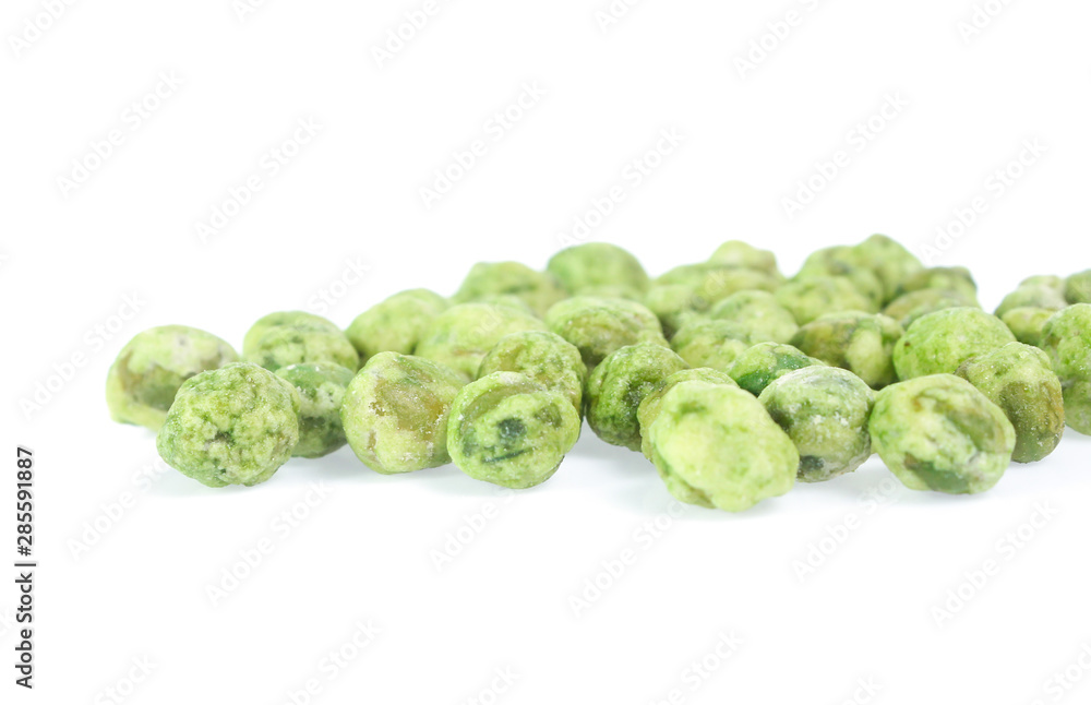 Fototapeta premium dry peas isolated on a white background