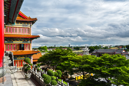 Leng Ne Yi Yi Temple, located in Charoen Krung District, Bangkok, is a famous temple for Chinese and foreigners. Popular in paying respect