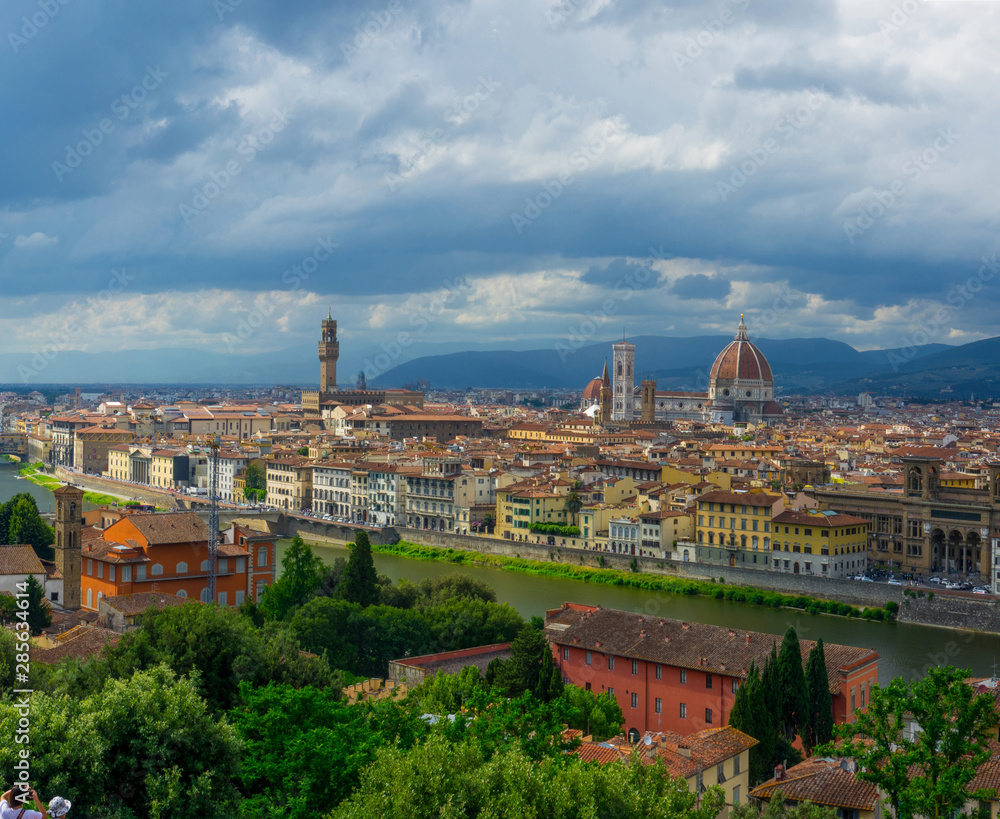 Florence, Cathedral of Santa Maria del Fiore, river and bridges.