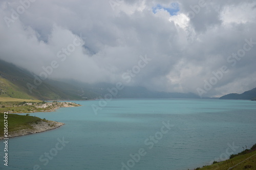 Lac du Mont Cenis avant l'orage