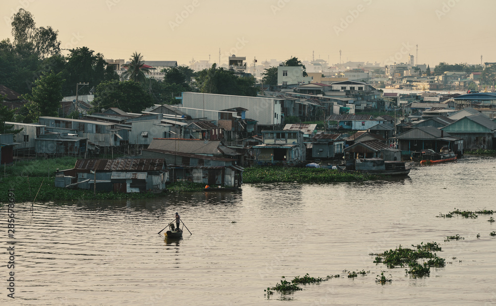 Naklejka premium Floating houses on Mekong River