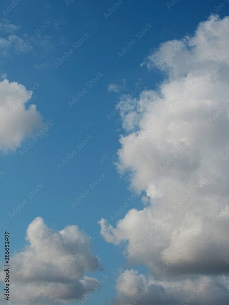 Obraz premium blue sky with clouds