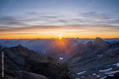 Sonnenaufgang auf dem Rothorn © Andrin