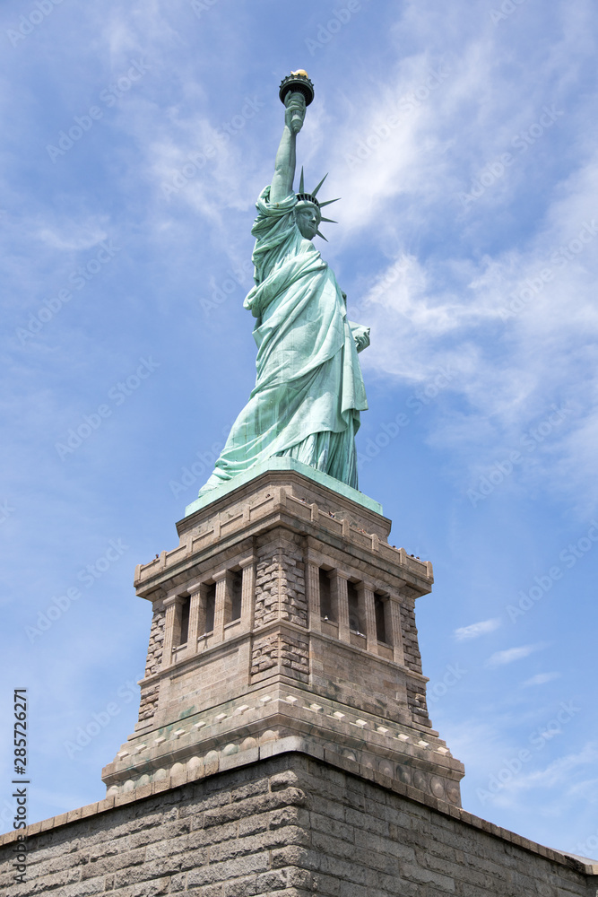 Fototapeta premium Statue of Liberty in New York