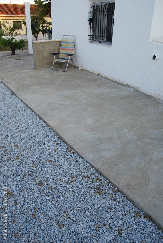 Large Concrete Garden Patio Construction Large Concrete Garden Patio Construction