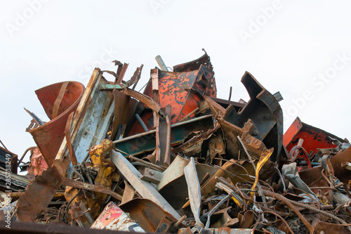 Bulky garbage pile_02／粗大ゴミの山_02