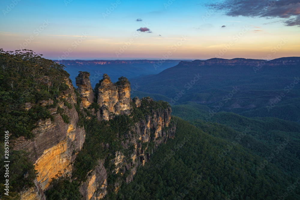 sunset at three sisters lookout, blue mountains, australia 48