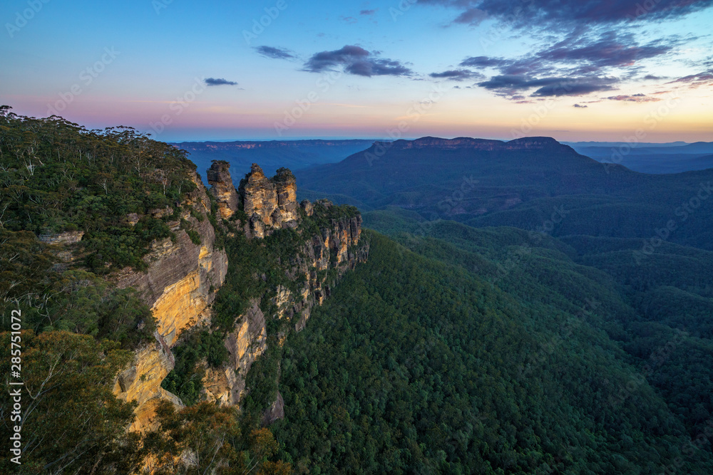 sunset at three sisters lookout, blue mountains, australia 55